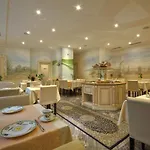 Condor Hotel
