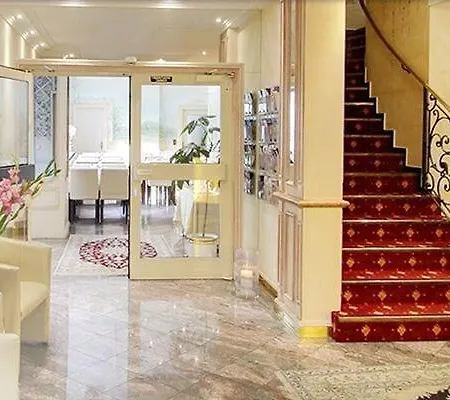 Condor Hotel 3*