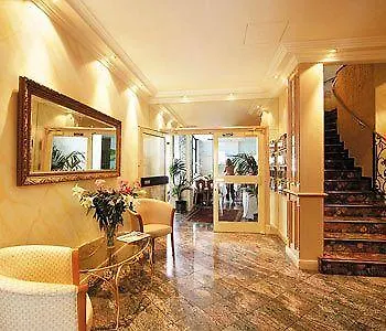 Hotel Condor 3*