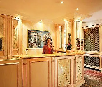 Condor Hotel